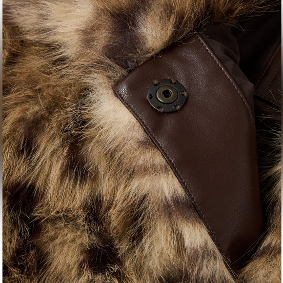 American eagle leopard faux fur fuzzy jacket - Picture 5 of 7